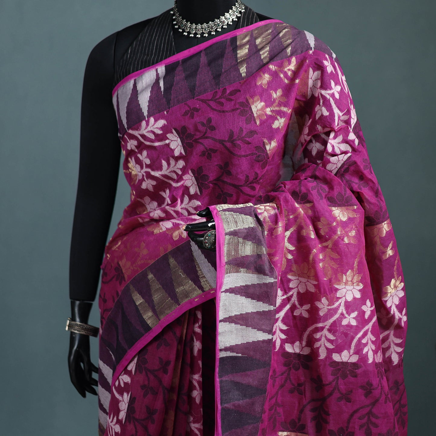 Pure Cotton Handloom Bengal Tant Saree with Zari & Thread Work 13