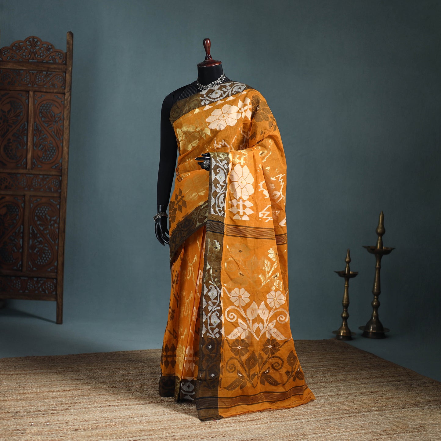 Pure Cotton Handloom Bengal Tant Saree with Zari & Thread Work 16