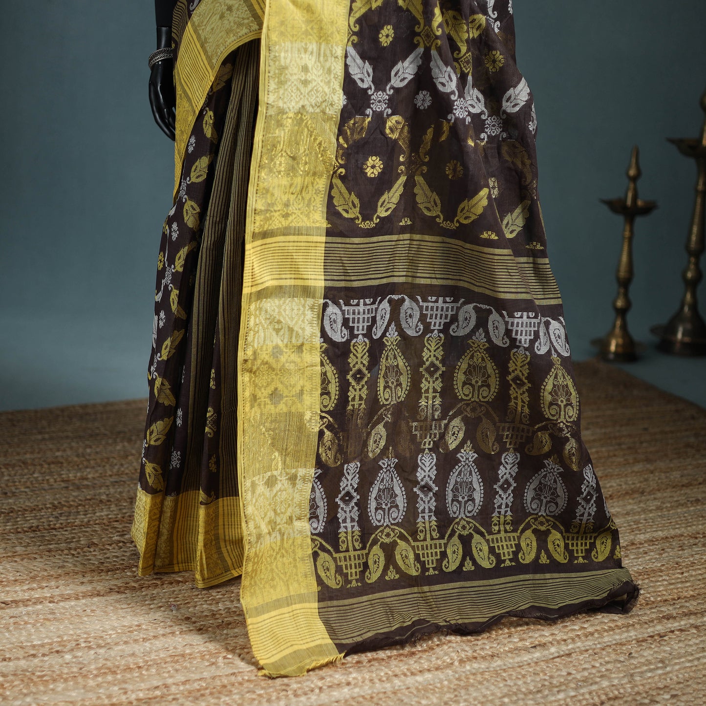 Pure Cotton Handloom Bengal Tant Saree with Zari & Thread Work 17