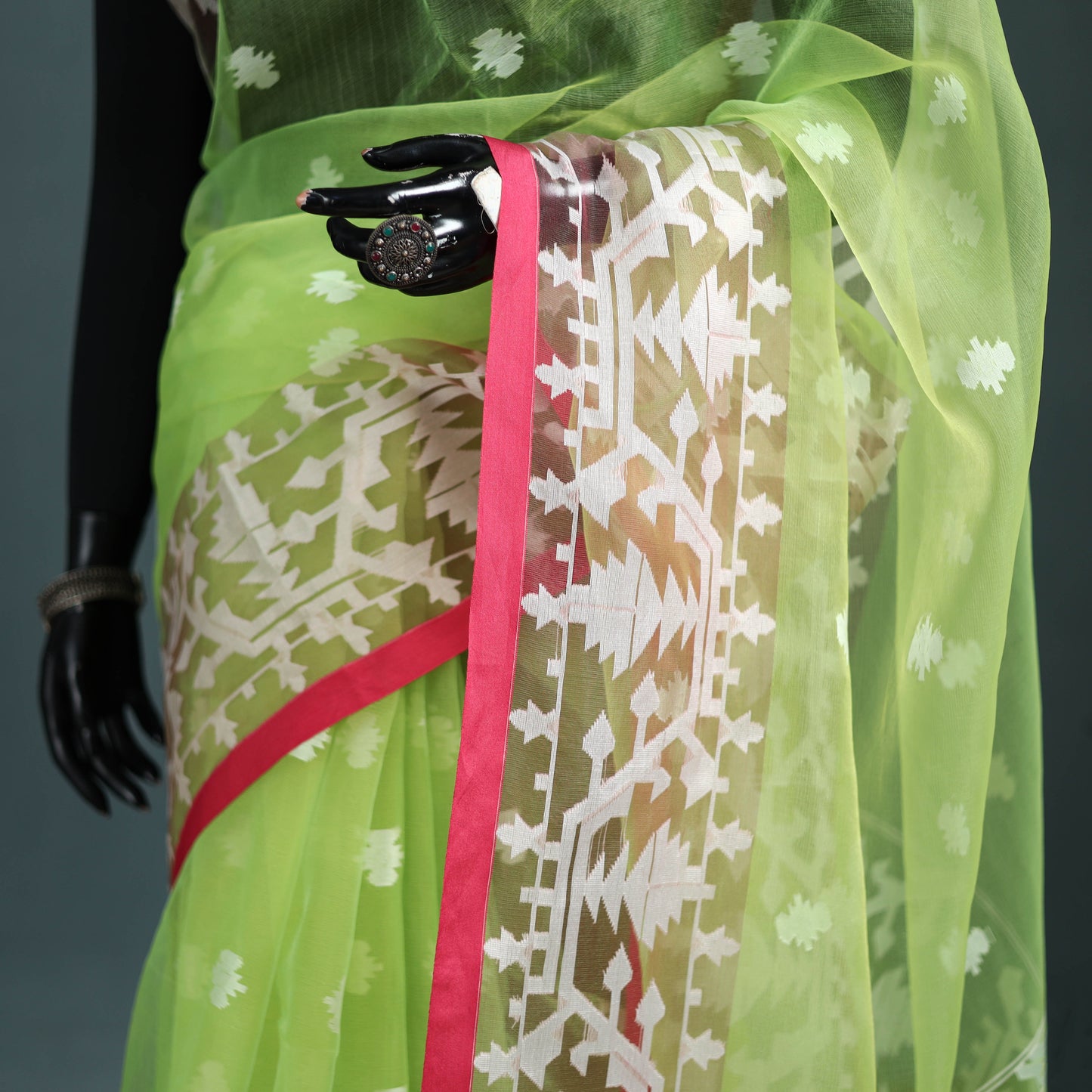 Bengal Pure Muslin Handloom Jamdani Saree 18