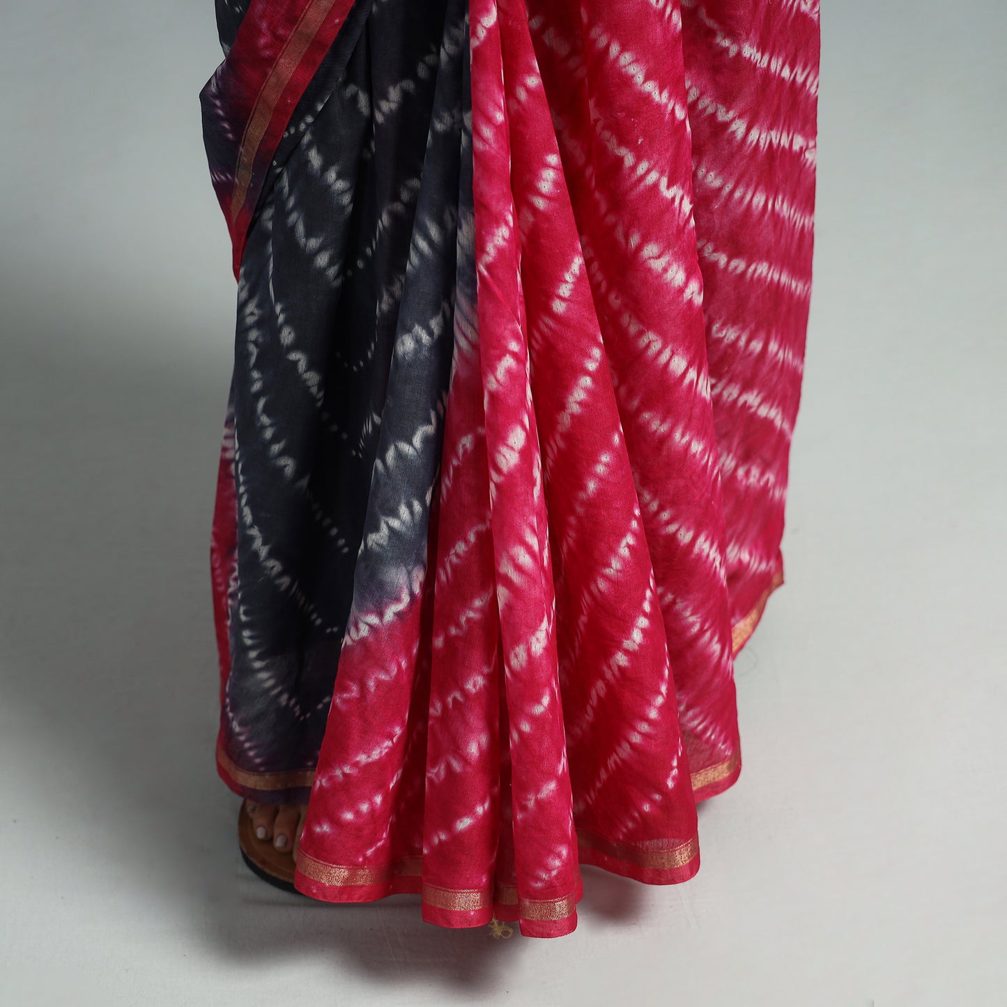 shibori tie-dye saree