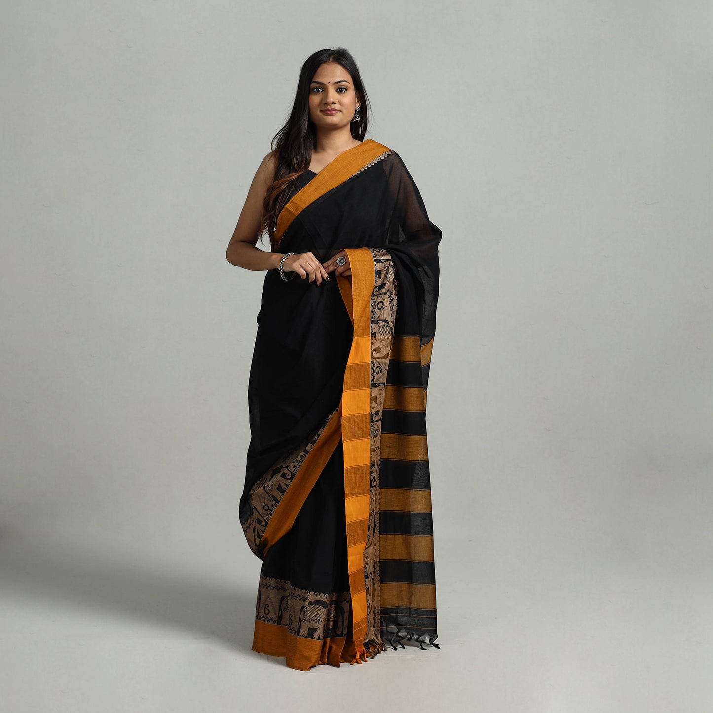 Black - Cotton Thread Border Dharwad Saree 01