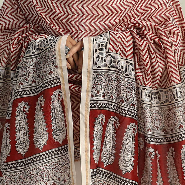 Red - Traditional Maheshwari Silk Bagh Print Dupatta 10