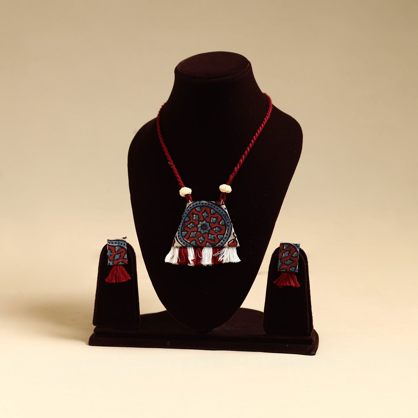 Red - handmade fabart necklace set 12 - handcrafted