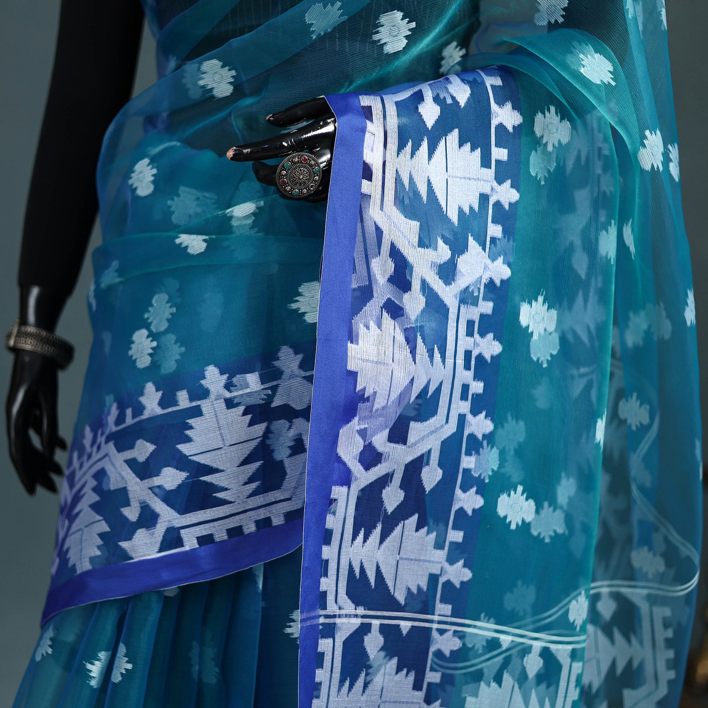 Bengal Pure Muslin Handloom Jamdani Saree 23