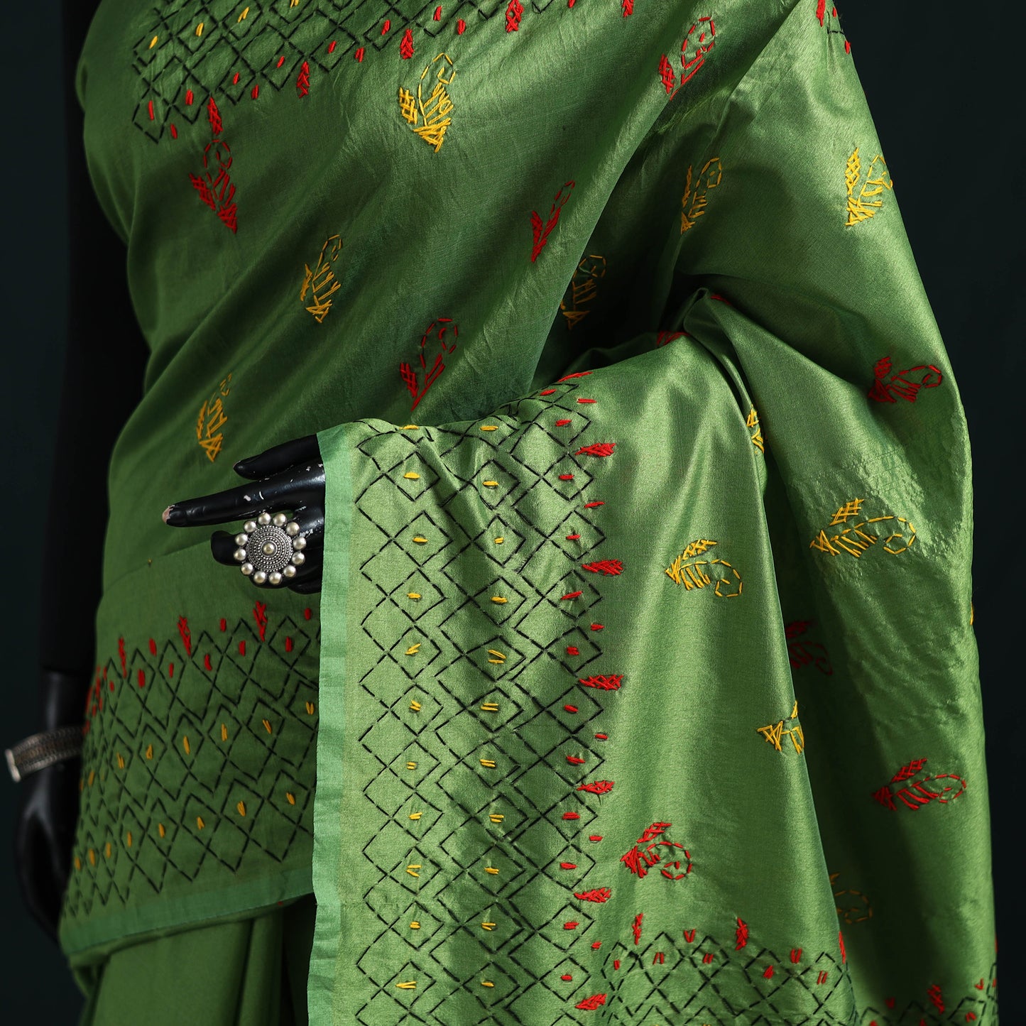 Green - Bengal Hand Embroidery Silk Nakshi Kantha Saree 03