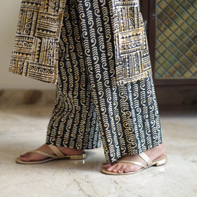 Buy Black Batik Print Kurti Set – Cotton Suit Online