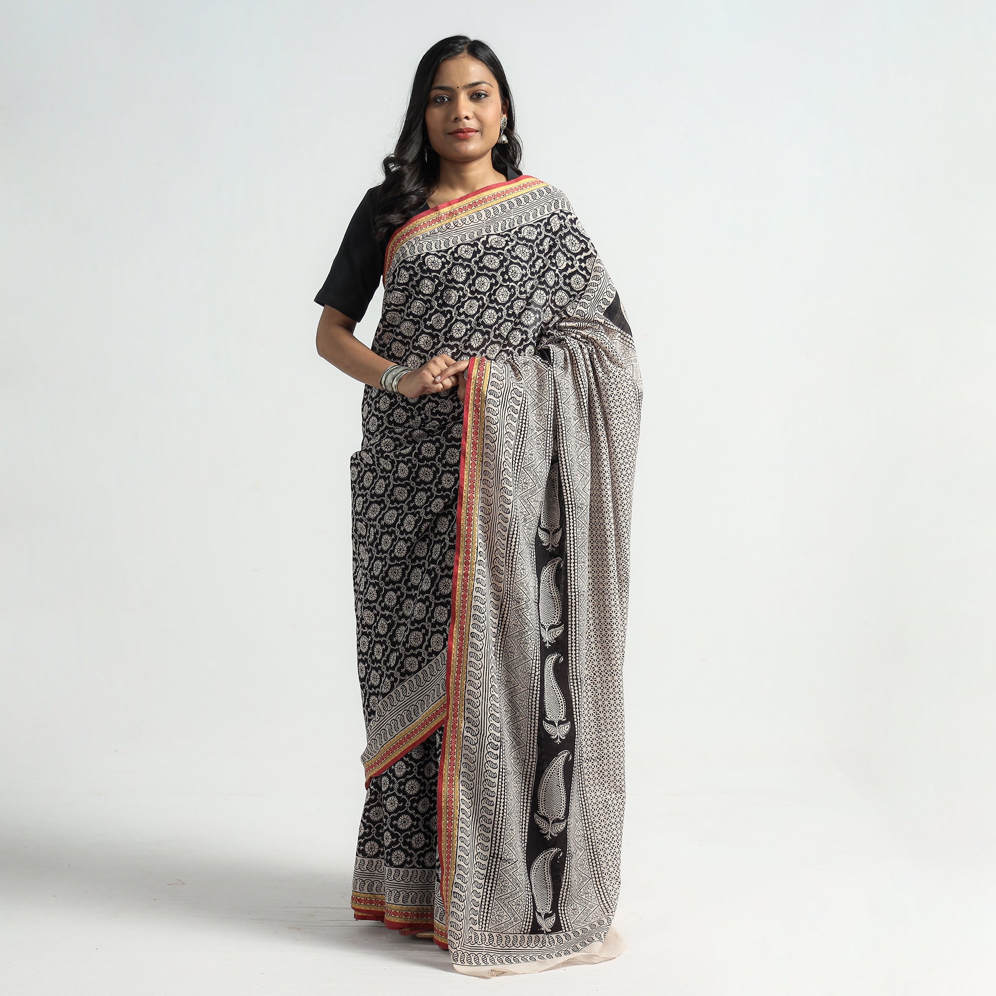 AANANDITA Block Printed Mul Cotton Saree With Sleek Zari Border – Vaagmi  World