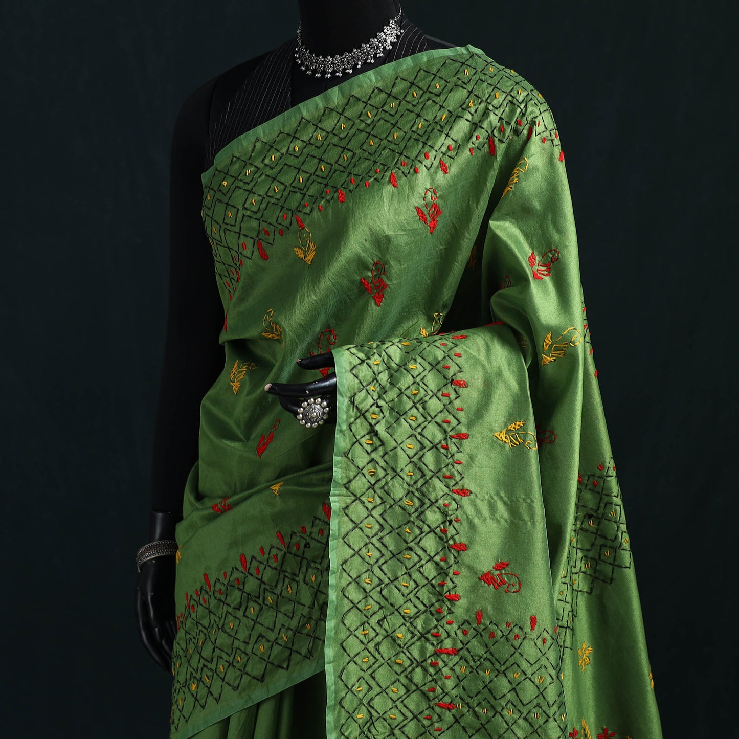 Green - Bengal Hand Embroidery Silk Nakshi Kantha Saree 04