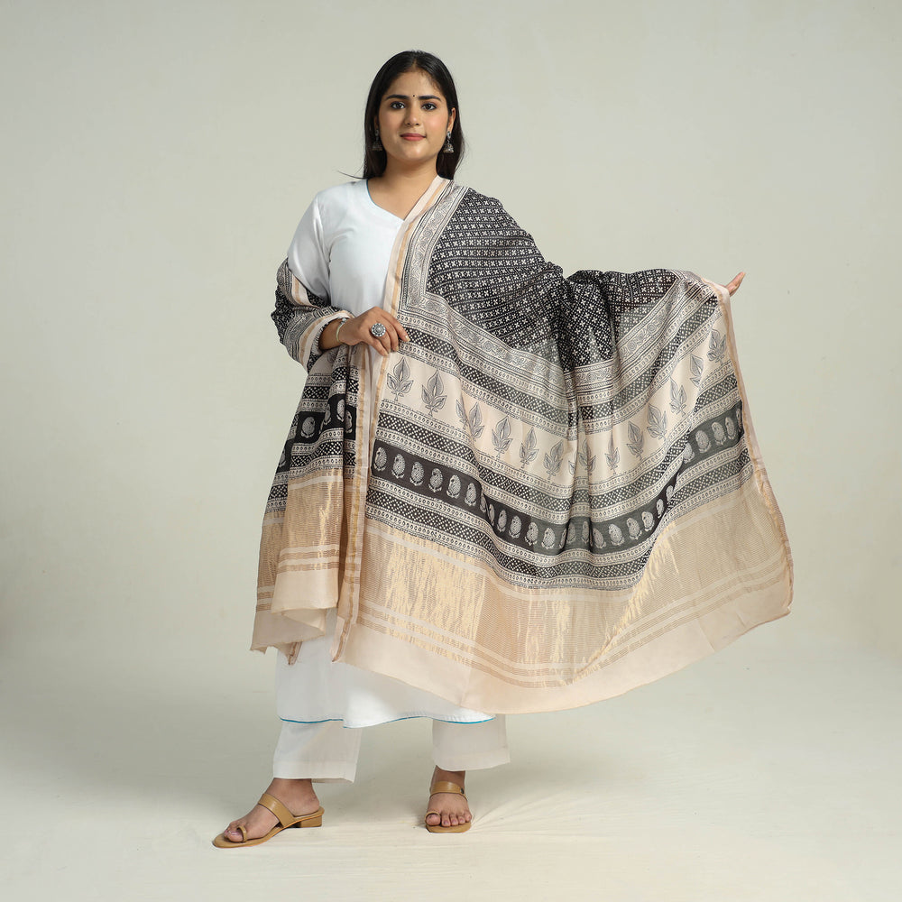 Black - Traditional Maheshwari Silk Bagh Print Dupatta 21