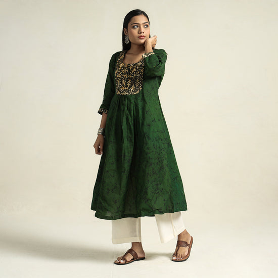 Gift Ideas For Onam : Top Outfits For The Special Women In Your Life – The  Loom Blog