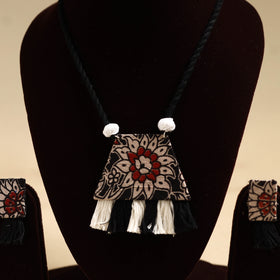 Buy Handmade Fabart Necklace Set