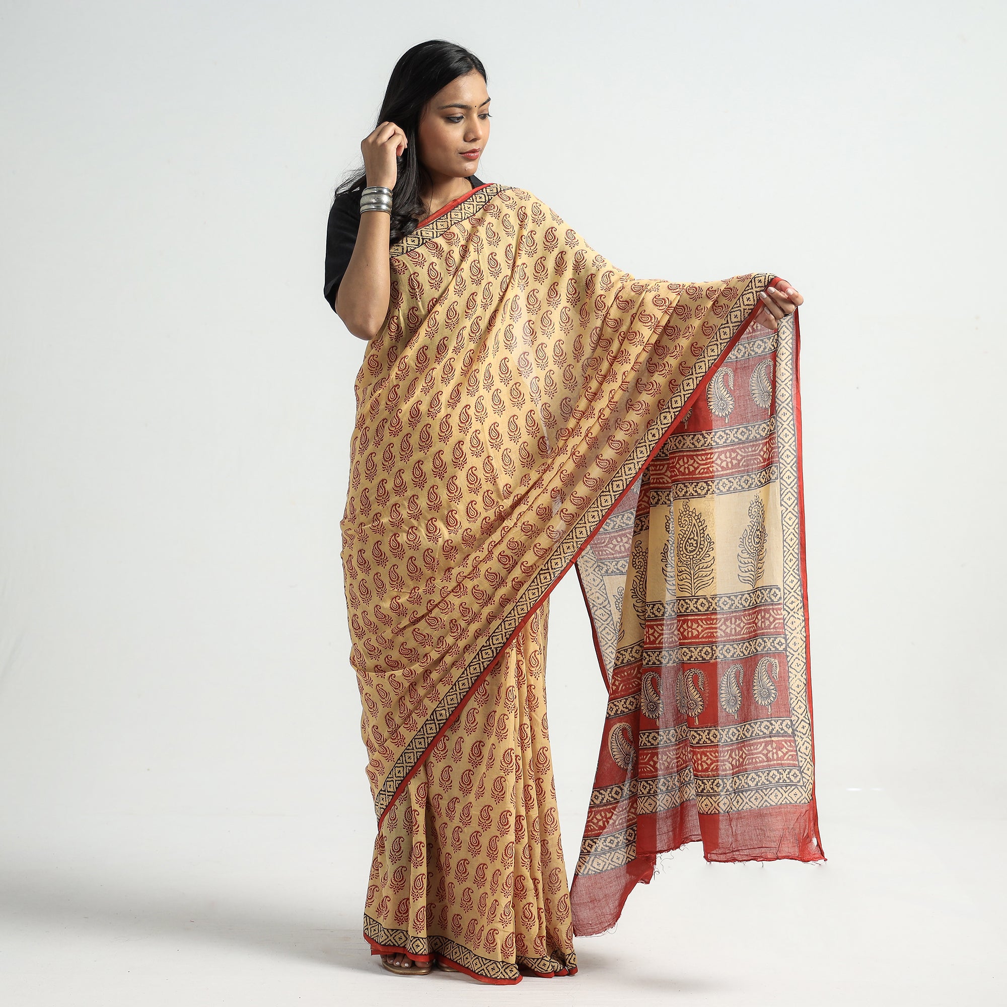 Festive Sarees Online - Buy Festive Sarees online from India | Suvidha  Fashion