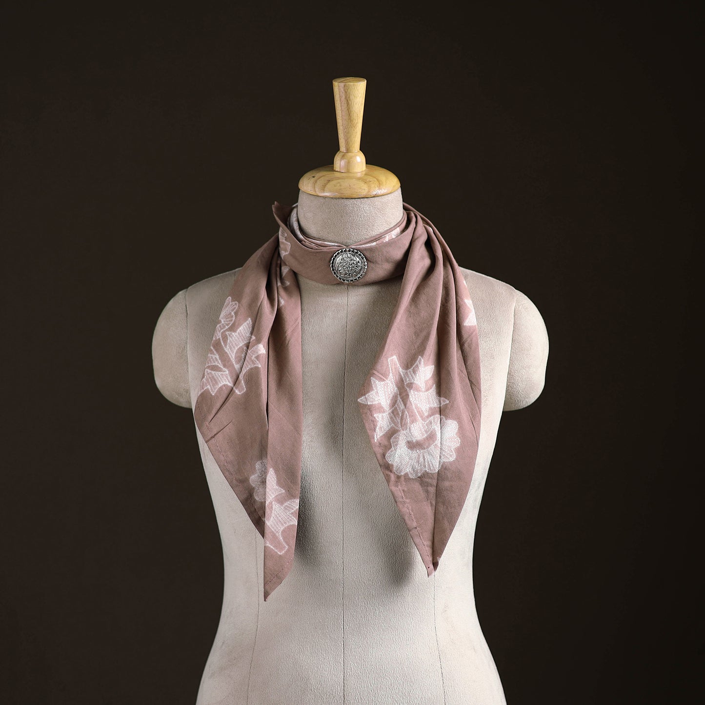 Shibori Tie-Dye Cotton Brooch Scarf 38