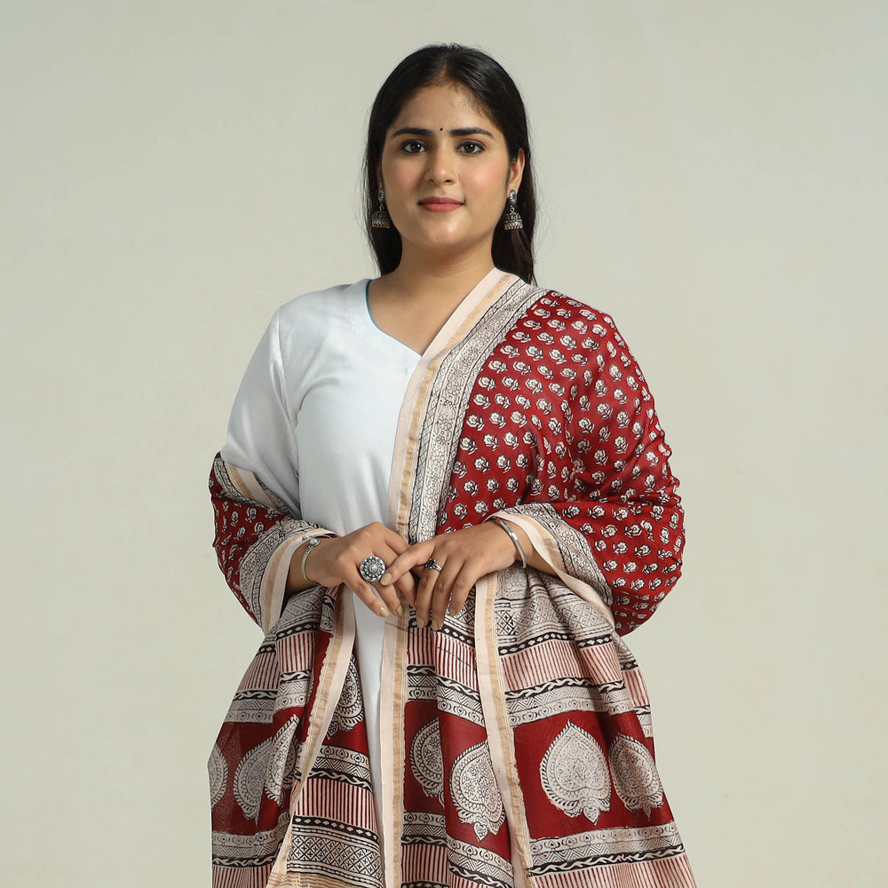 Red - Traditional Maheshwari Silk Bagh Print Dupatta 29