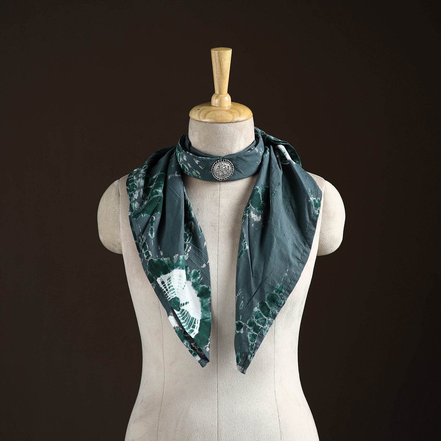 Shibori Tie-Dye Cotton Brooch Scarf 45