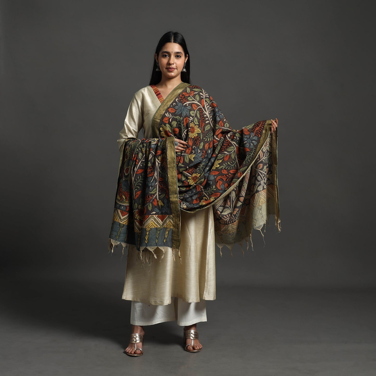 Mangalagiri Cotton Handpainted Pen Work Grey Kalamkari Dupatta 