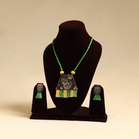 Buy Handmade Fabart Necklace Set