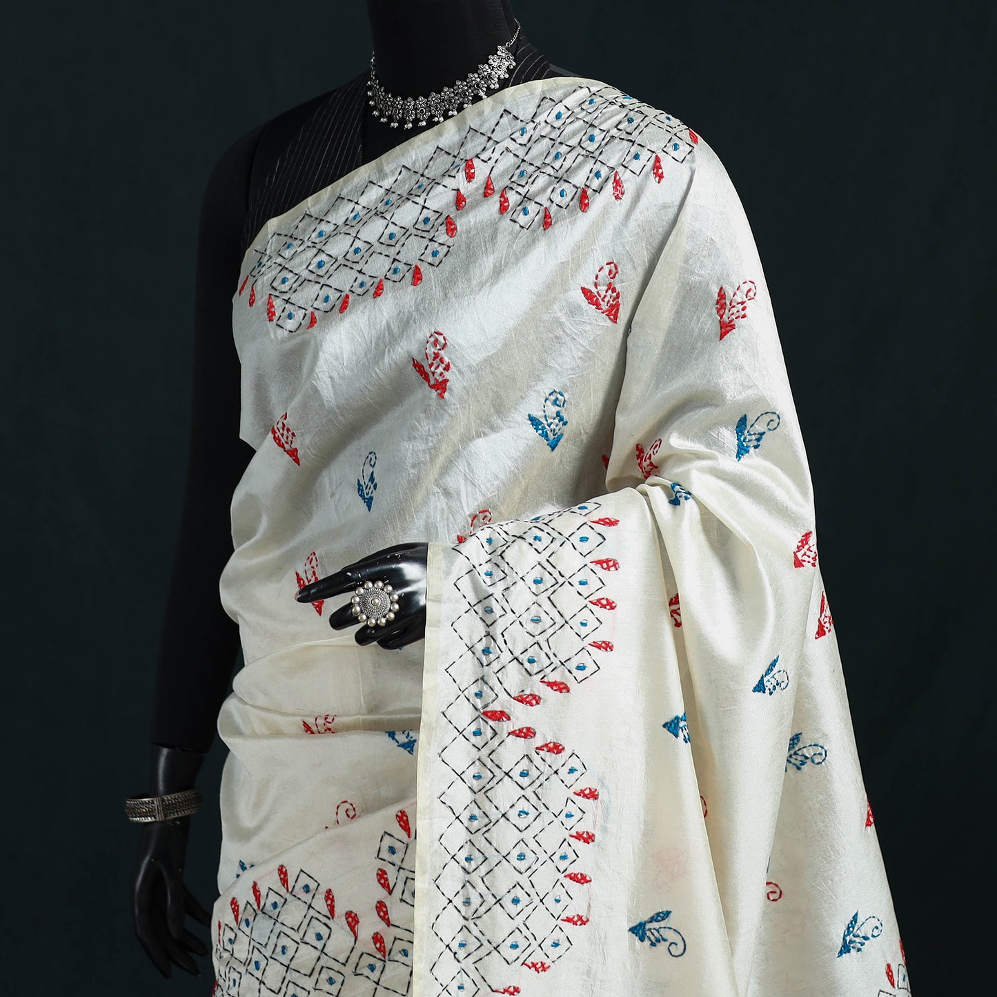 White - Bengal Hand Embroidery Silk Nakshi Kantha Saree 13