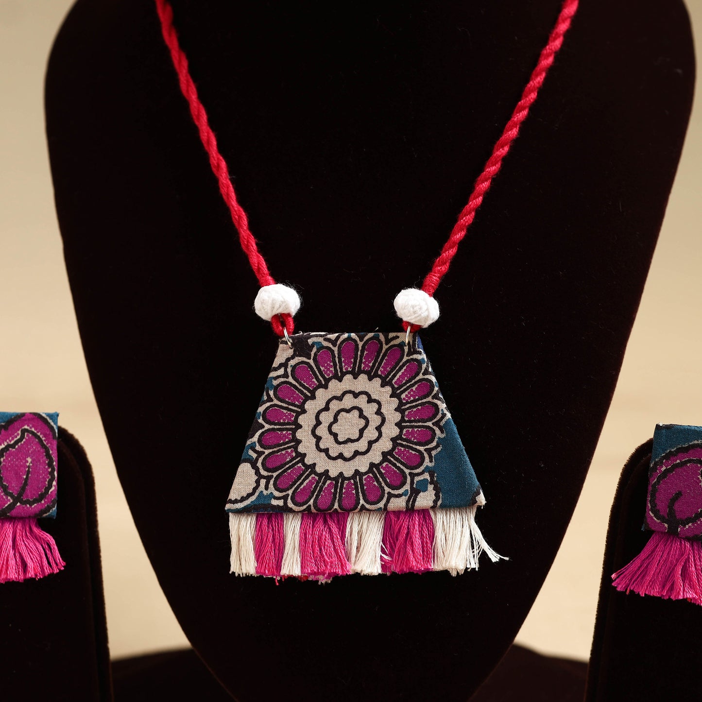 Buy Handmade Fabart Necklace Set