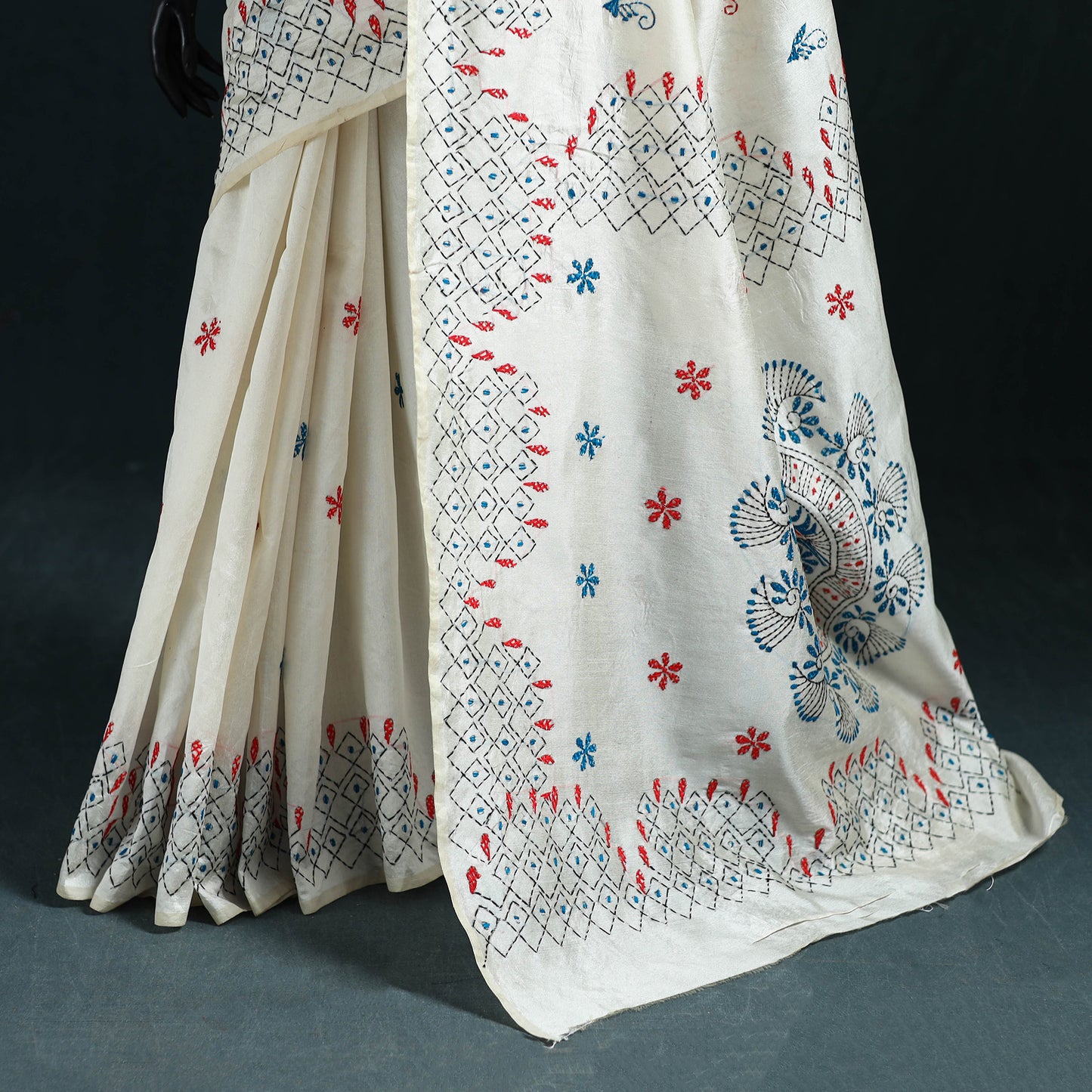 White - Bengal Hand Embroidery Silk Nakshi Kantha Saree 13
