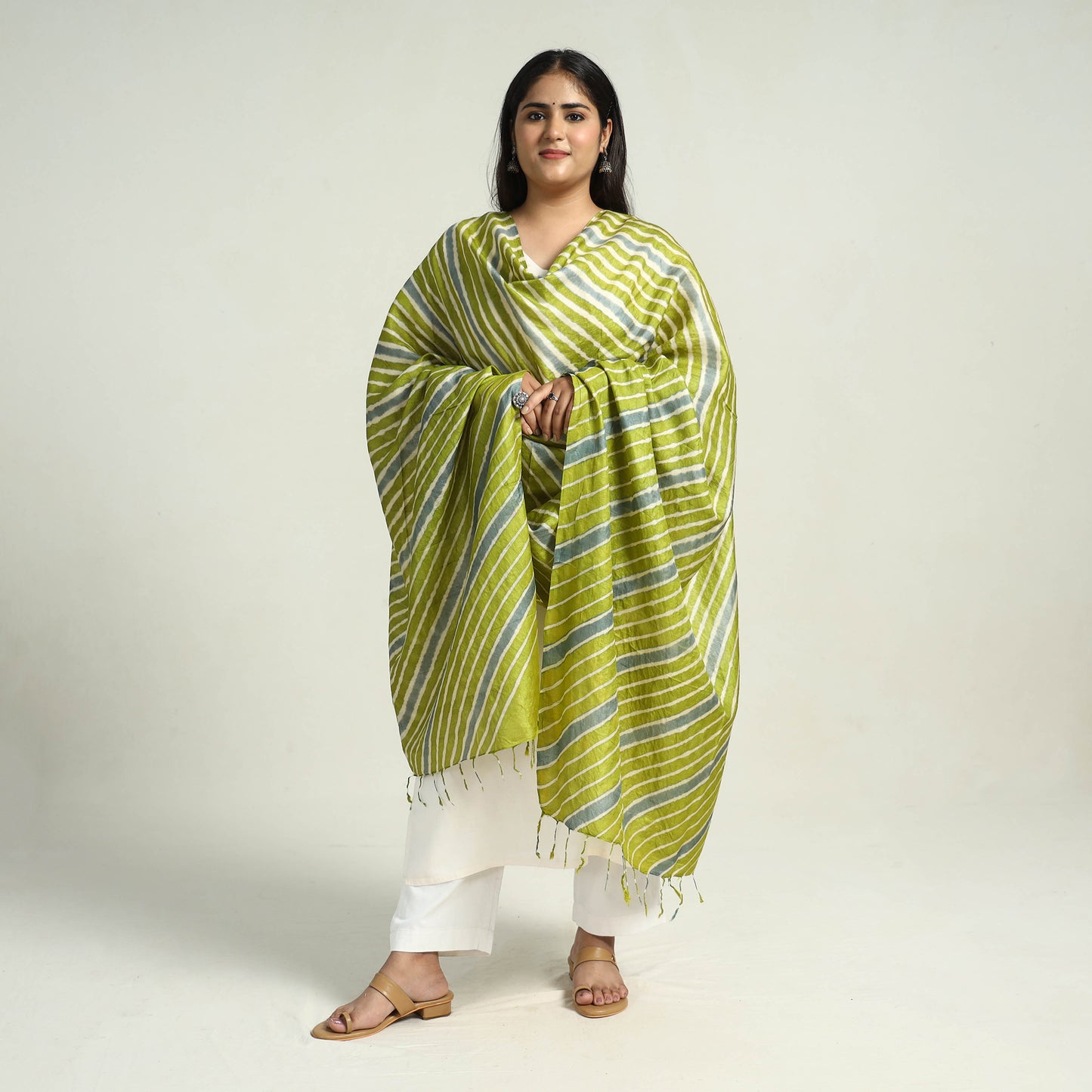 Traditional Tie & Dye Tussar Silk Leheriya Dupatta 09