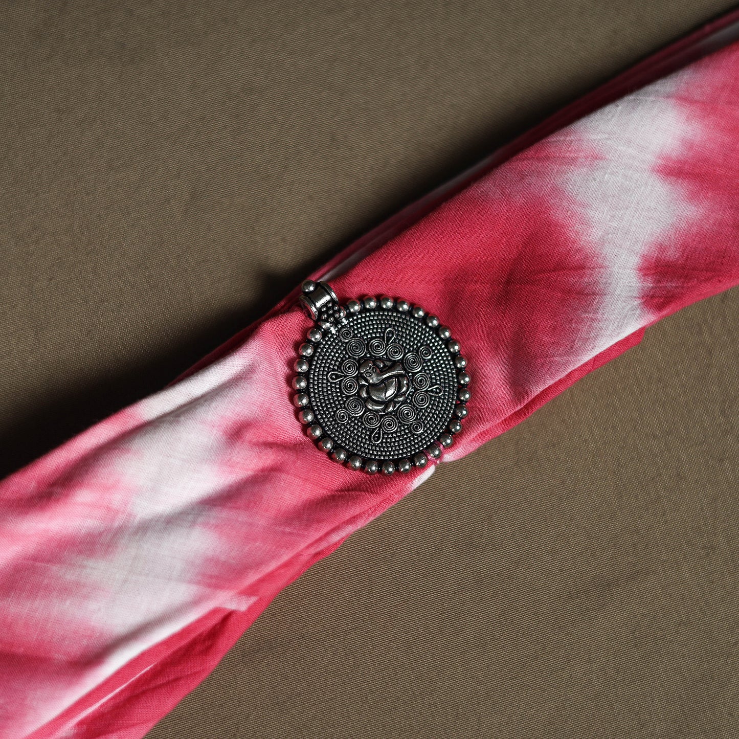 Shibori Tie-Dye Cotton Brooch Scarf 34