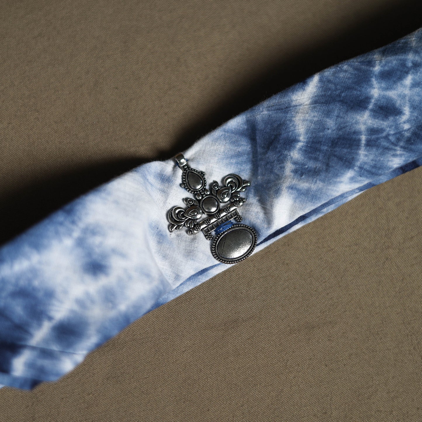 Shibori Tie-Dye Cotton Brooch Scarf 44