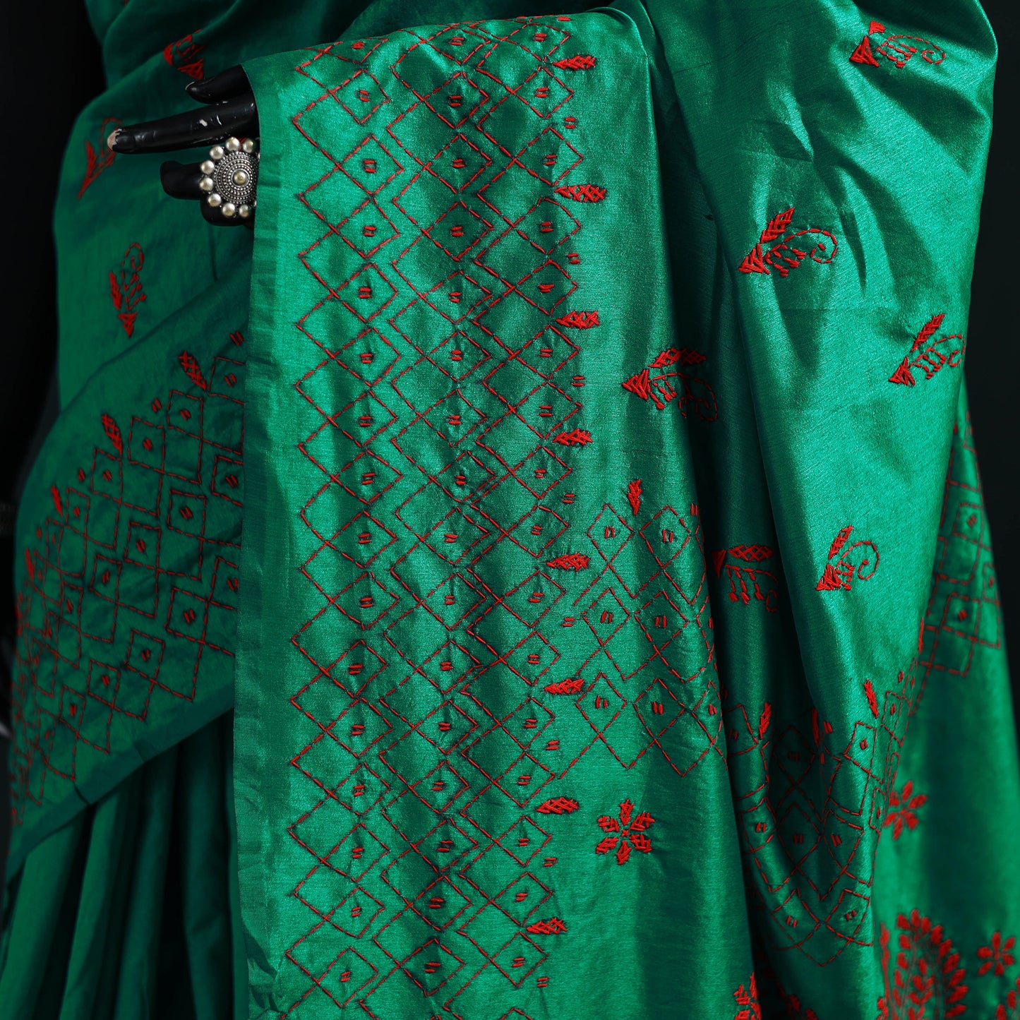Green - Bengal Hand Embroidery Silk Nakshi Kantha Saree 19