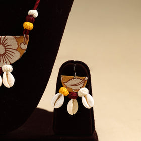 Buy Handmade Fabart Shell Necklace Set