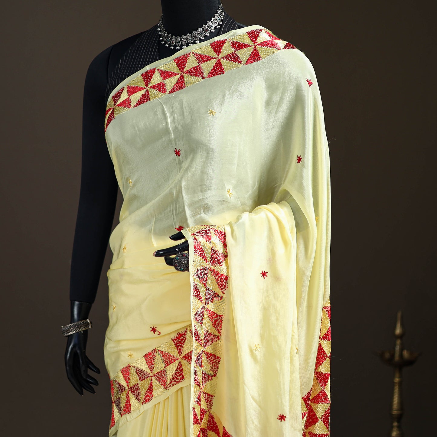Chinon Silk Hand Embroidery Phulkari Saree 09