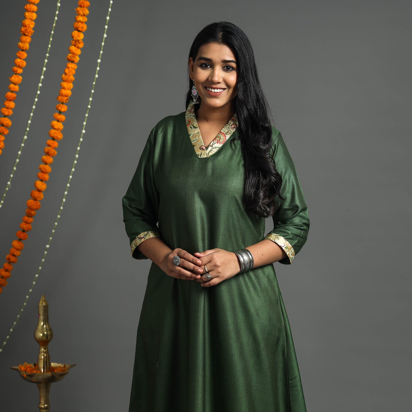 Green - Plain Tussar Silk Handloom Banarasi Patchwork Floral A-Line Kurta