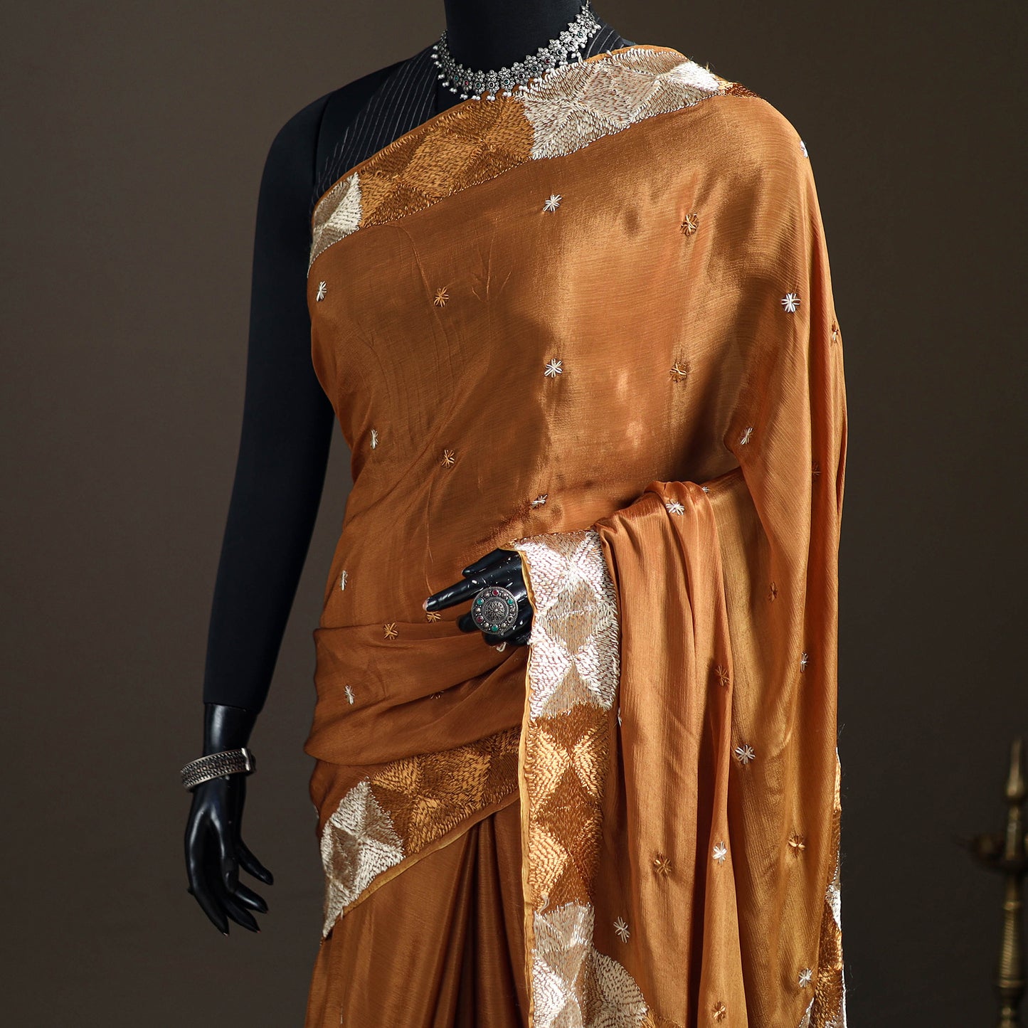 Chinon Silk Hand Embroidery Phulkari Saree 08