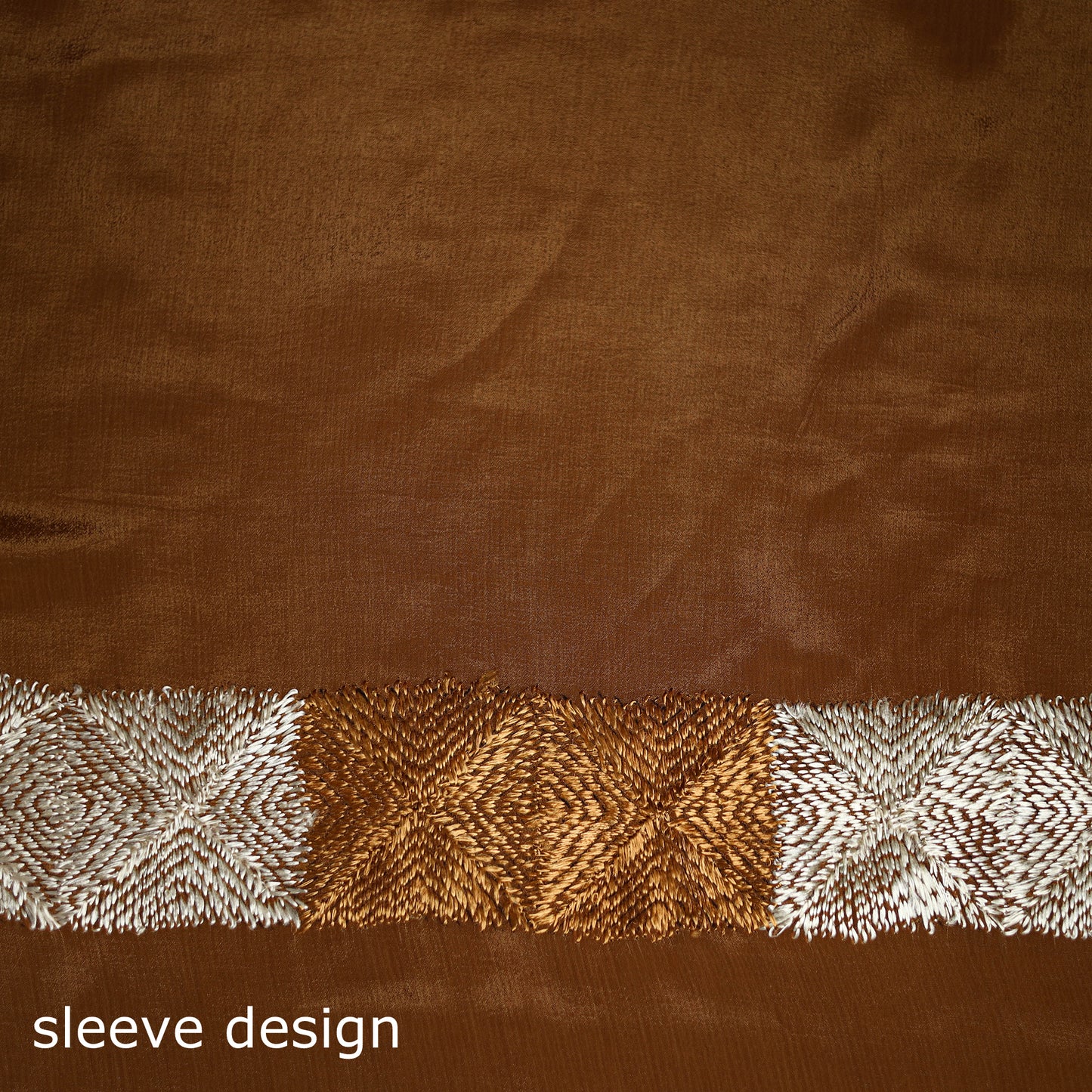 Chinon Silk Hand Embroidery Phulkari Saree 08