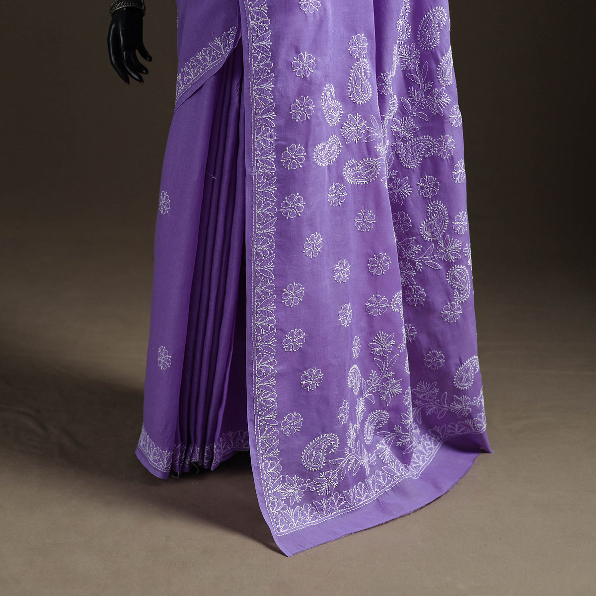 Hand Embroidered Terivoile Cotton Lucknowi Chikankari Saree 07