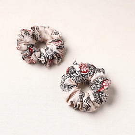 Handmade Fabart Rubber Band/Scrunchies (Set of 2) 03
