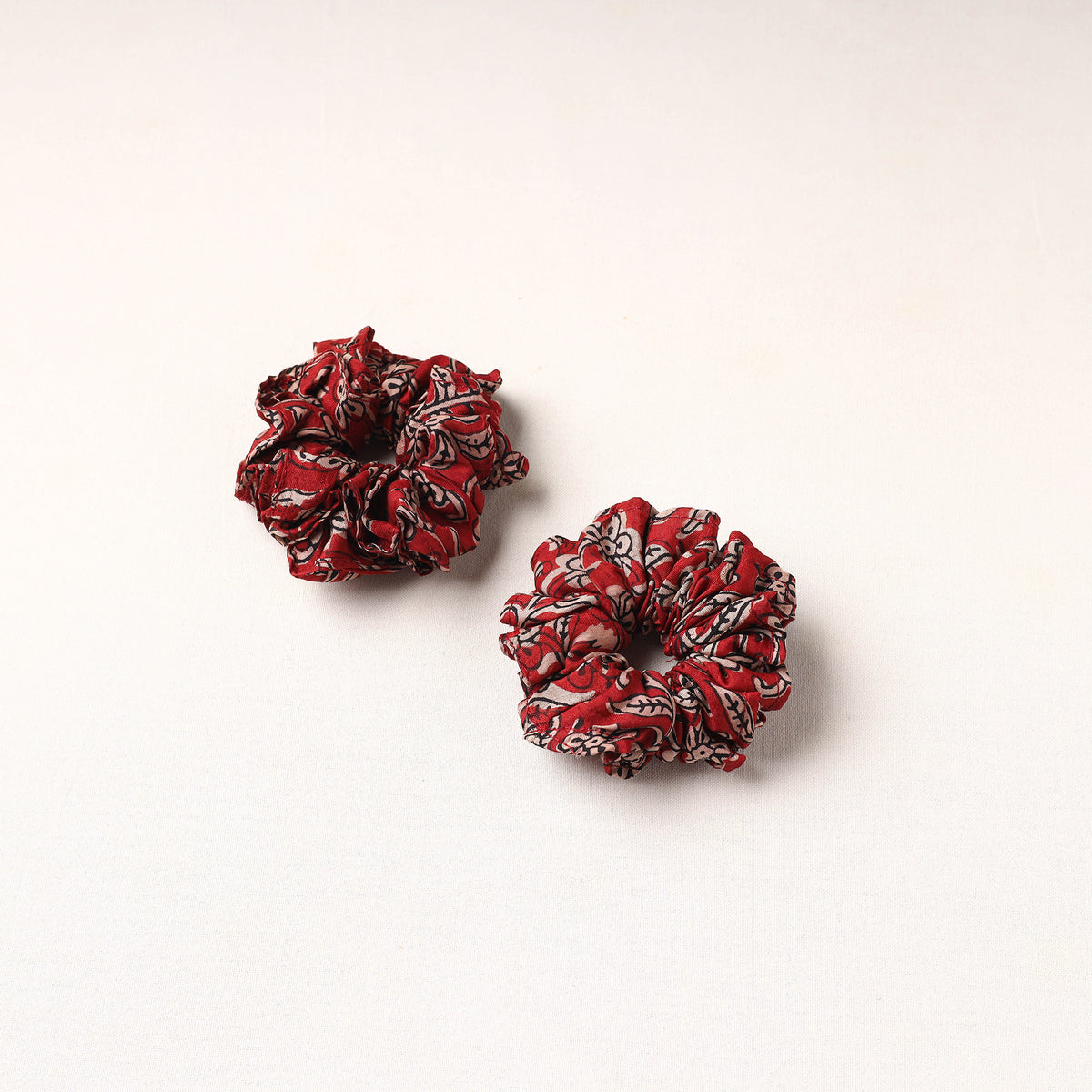 Handmade Fabart Rubber Band/Scrunchies (Set of 2) 06