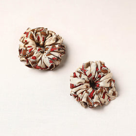 Handmade Fabart Rubber Band/Scrunchies (Set of 2) 09