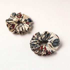 Handmade Fabart Rubber Band/Scrunchies (Set of 2) 10