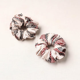 Handmade Fabart Rubber Band/Scrunchies (Set of 2) 12