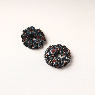 Handmade Fabart Rubber Band/Scrunchies (Set of 2) 13