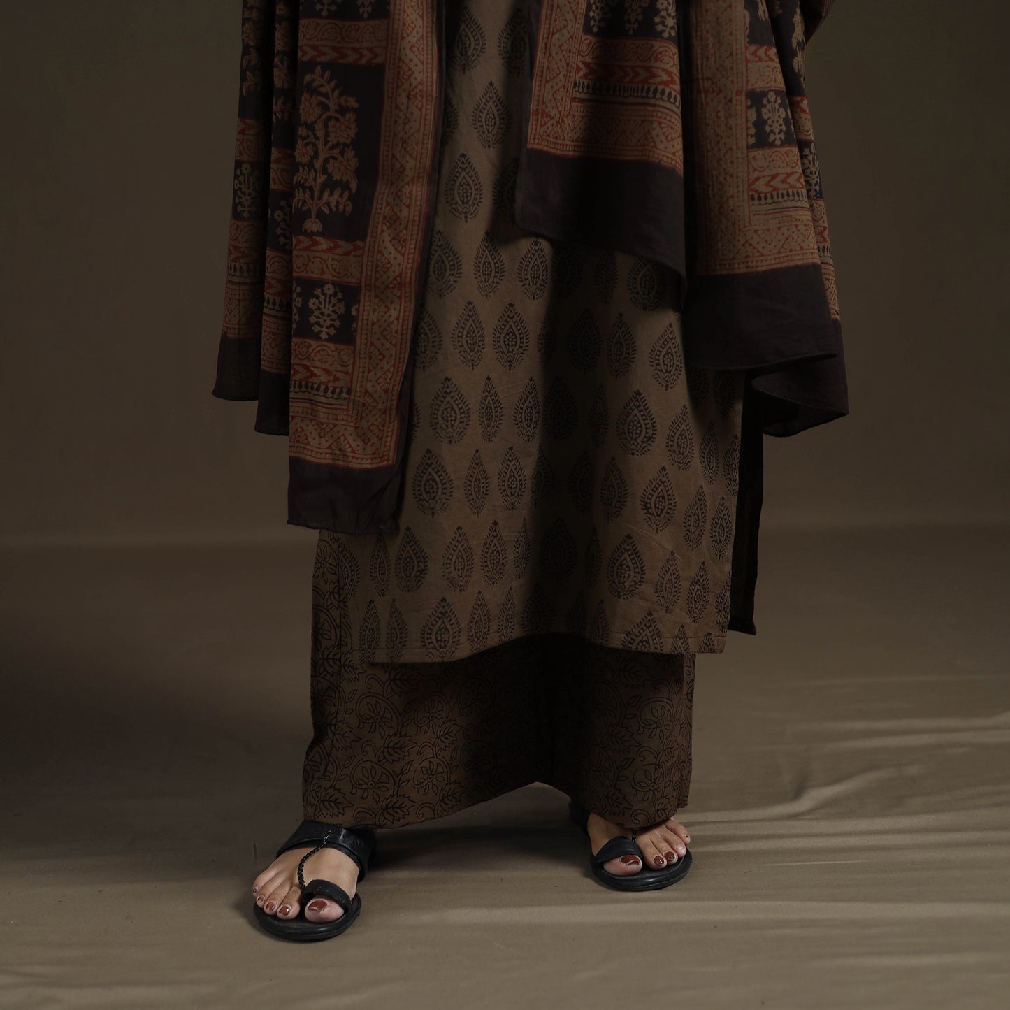 Natural Dyed Hand Block Bagh Print Cotton Suit Set with Dupatta for Women 23