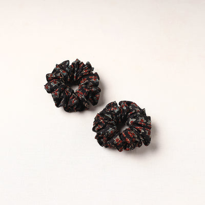 Handmade Fabart Rubber Band/Scrunchies (Set of 2) 16