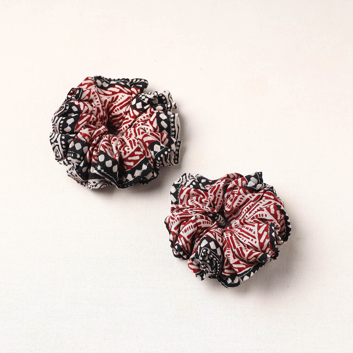 Handmade Fabart Rubber Band/Scrunchies (Set of 2) 18