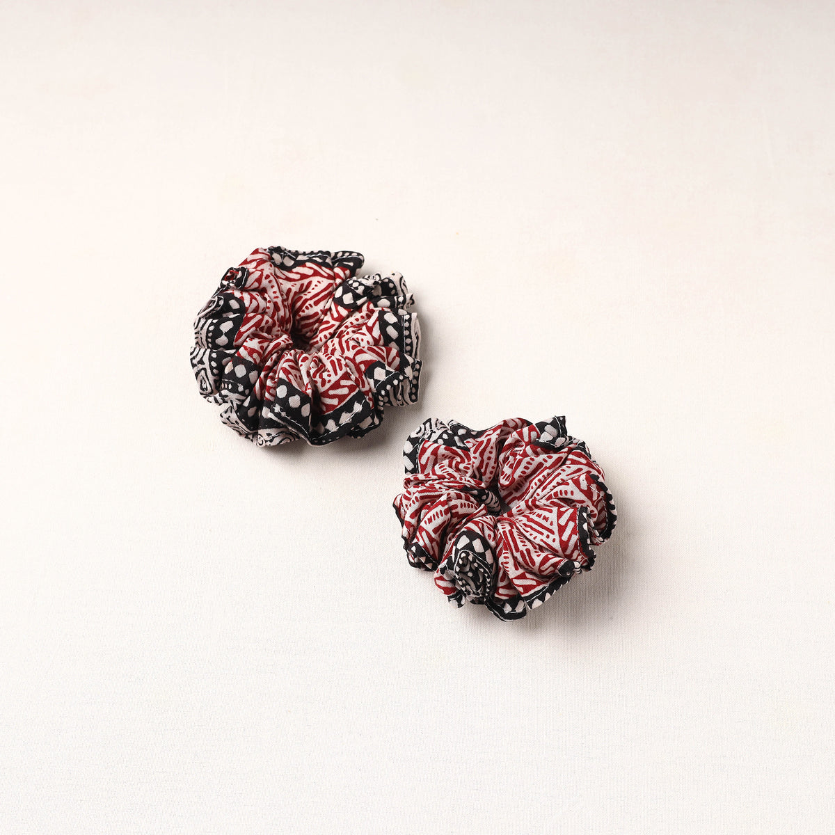 Handmade Fabart Rubber Band/Scrunchies (Set of 2) 18