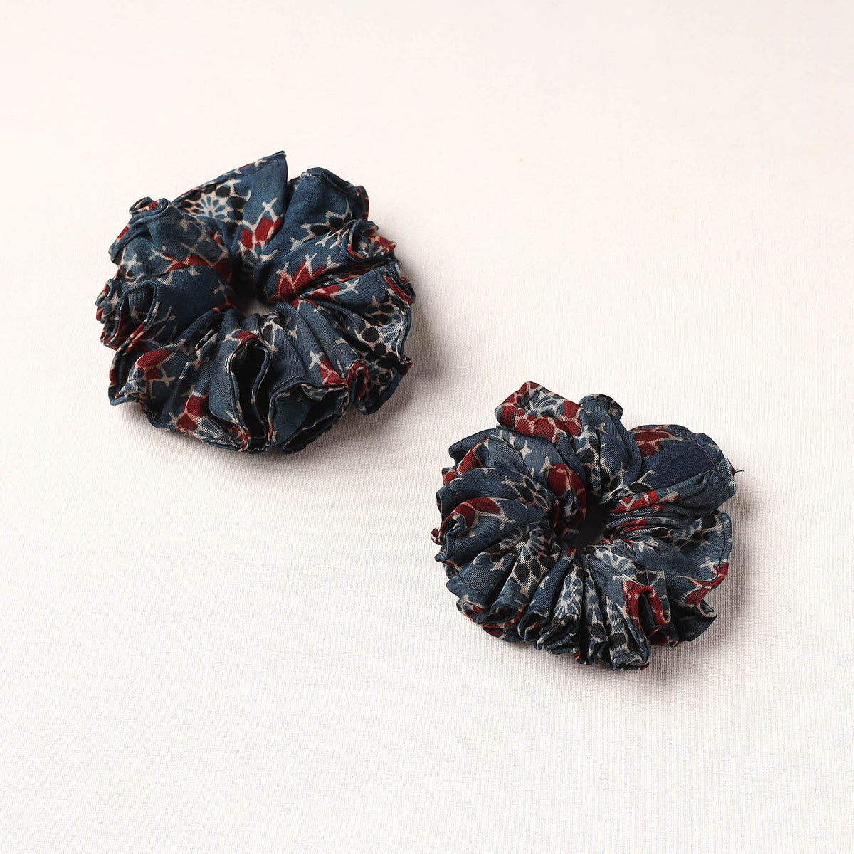 Handmade Fabart Rubber Band/Scrunchies (Set of 2) 24