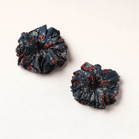 Handmade Fabart Rubber Band/Scrunchies (Set of 2) 24