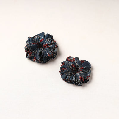 Handmade Fabart Rubber Band/Scrunchies (Set of 2) 24