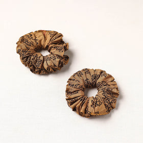 Handmade Fabart Rubber Band/Scrunchies (Set of 2) 27