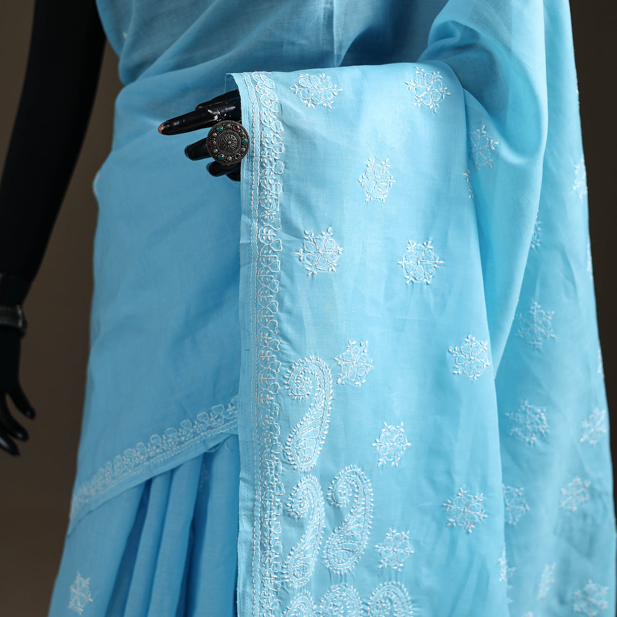 Hand Embroidered Terivoile Cotton Lucknowi Chikankari Saree 17